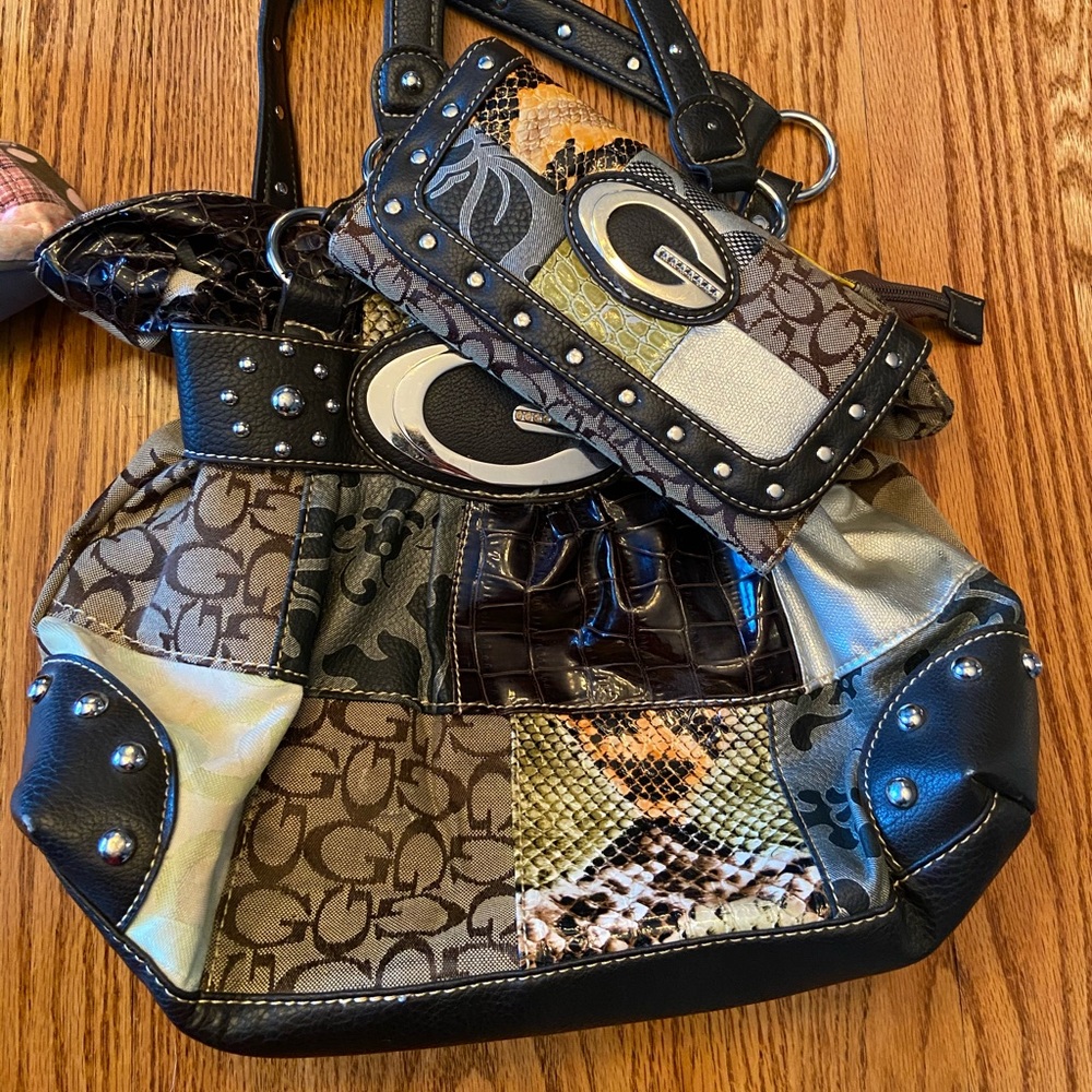Purses - Picture 3 of 3